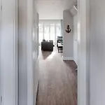 Rantum Dorf - Ferienappartments Im Reetdachhaus 1& 2