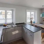 Rantum Dorf - Ferienappartments Im Reetdachhaus 1& 2 公寓 *