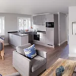 Rantum Dorf - Ferienappartments Im Reetdachhaus 1& 2