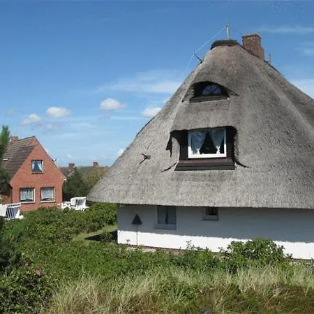 Rantum Dorf - Ferienappartments Im Reetdachhaus 1& 2 Sylt