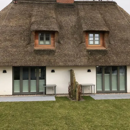 Rantum Dorf - Ferienappartments Im Reetdachhaus 1& 2 Sylt