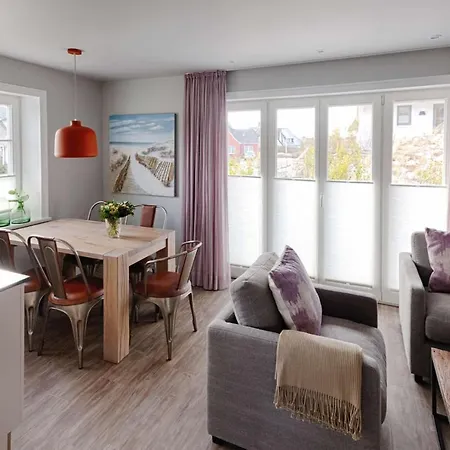 Rantum Dorf - Ferienappartments Im Reetdachhaus 1& 2 * Sylt