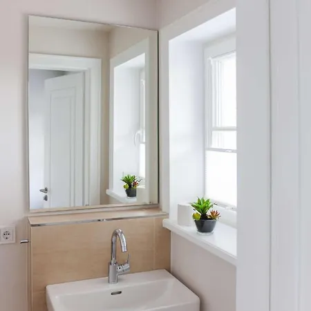 Rantum Dorf - Ferienappartments Im Reetdachhaus 1& 2 Sylt