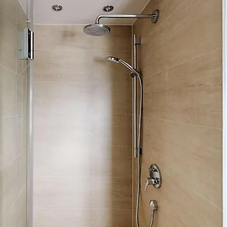 Rantum Dorf - Ferienappartments Im Reetdachhaus 1& 2