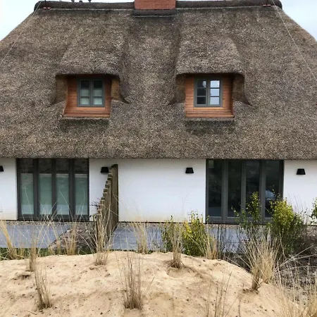 Rantum Dorf - Ferienappartments Im Reetdachhaus 1& 2 شقة Sylt