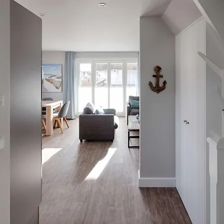 Апартаменты Rantum Dorf - Ferienappartments Im Reetdachhaus 1& 2