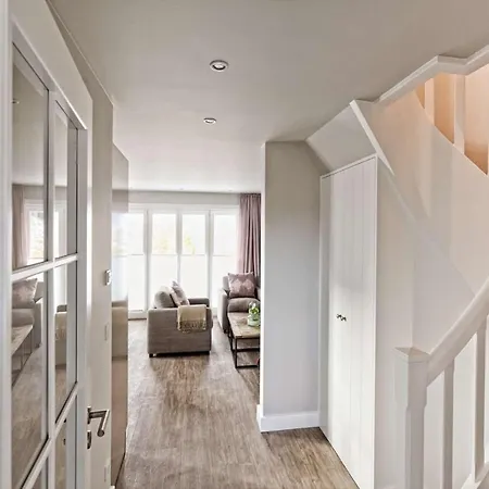 Апартаменты Rantum Dorf - Ferienappartments Im Reetdachhaus 1& 2 *