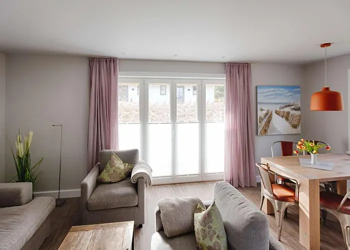 Апартаменты Rantum Dorf - Ferienappartments Im Reetdachhaus 1& 2 *