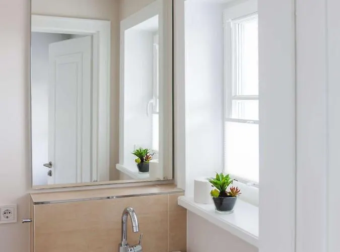 Rantum Dorf - Ferienappartments Im Reetdachhaus 1& 2 Sylt