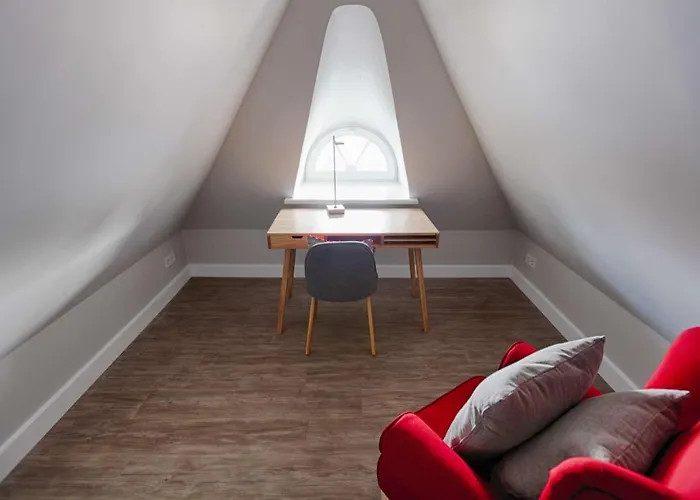 Rantum Dorf - Ferienappartments Im Reetdachhaus 1& 2 *